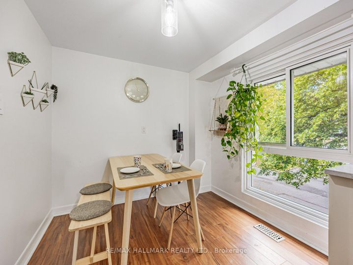 Photo 9 at 119 Wild Briar Way, Bayview Village, Toronto