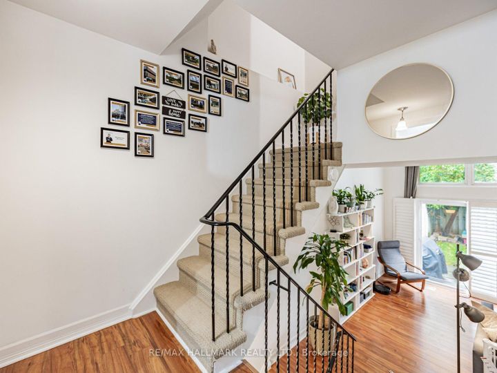 Photo 11 at 119 Wild Briar Way, Bayview Village, Toronto