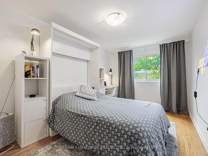 Photo 16 at 119 Wild Briar Way, Bayview Village, Toronto