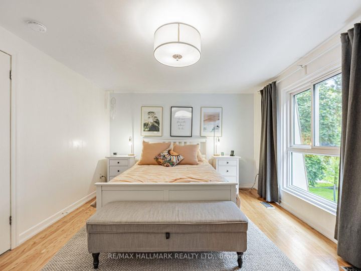 Photo 18 at 119 Wild Briar Way, Bayview Village, Toronto