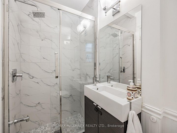 Photo 22 at 119 Wild Briar Way, Bayview Village, Toronto