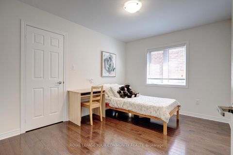 Photo 33 at 6 Halo Court, Patterson, Vaughan