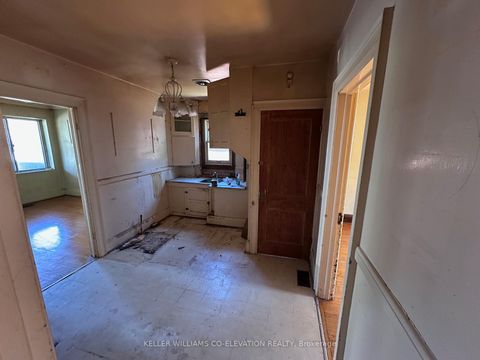 Photo 7 at 43 Belvidere Avenue, Oakwood Village, Toronto