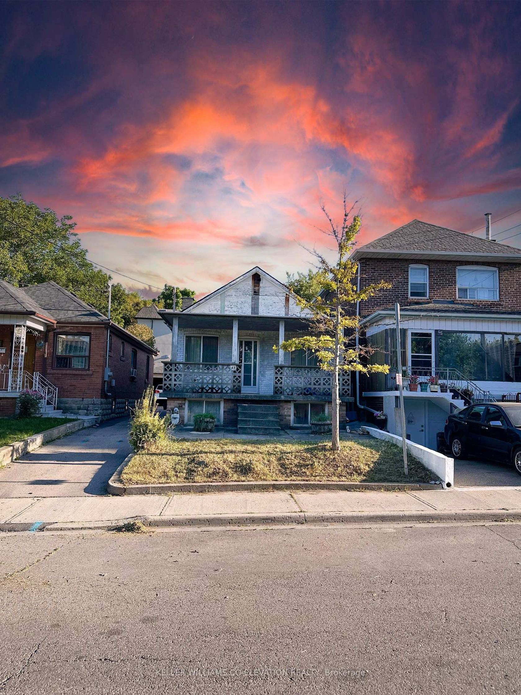 43 Belvidere Avenue, Oakwood Village, Toronto 