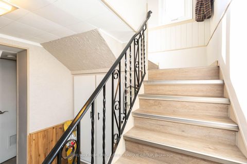Photo 17 at 40 Jeavons Avenue, Birchmount, Toronto