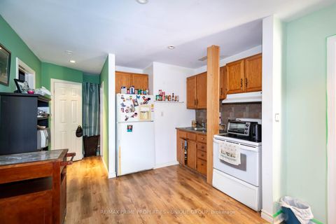Photo 27 at 40 Jeavons Avenue, Birchmount, Toronto