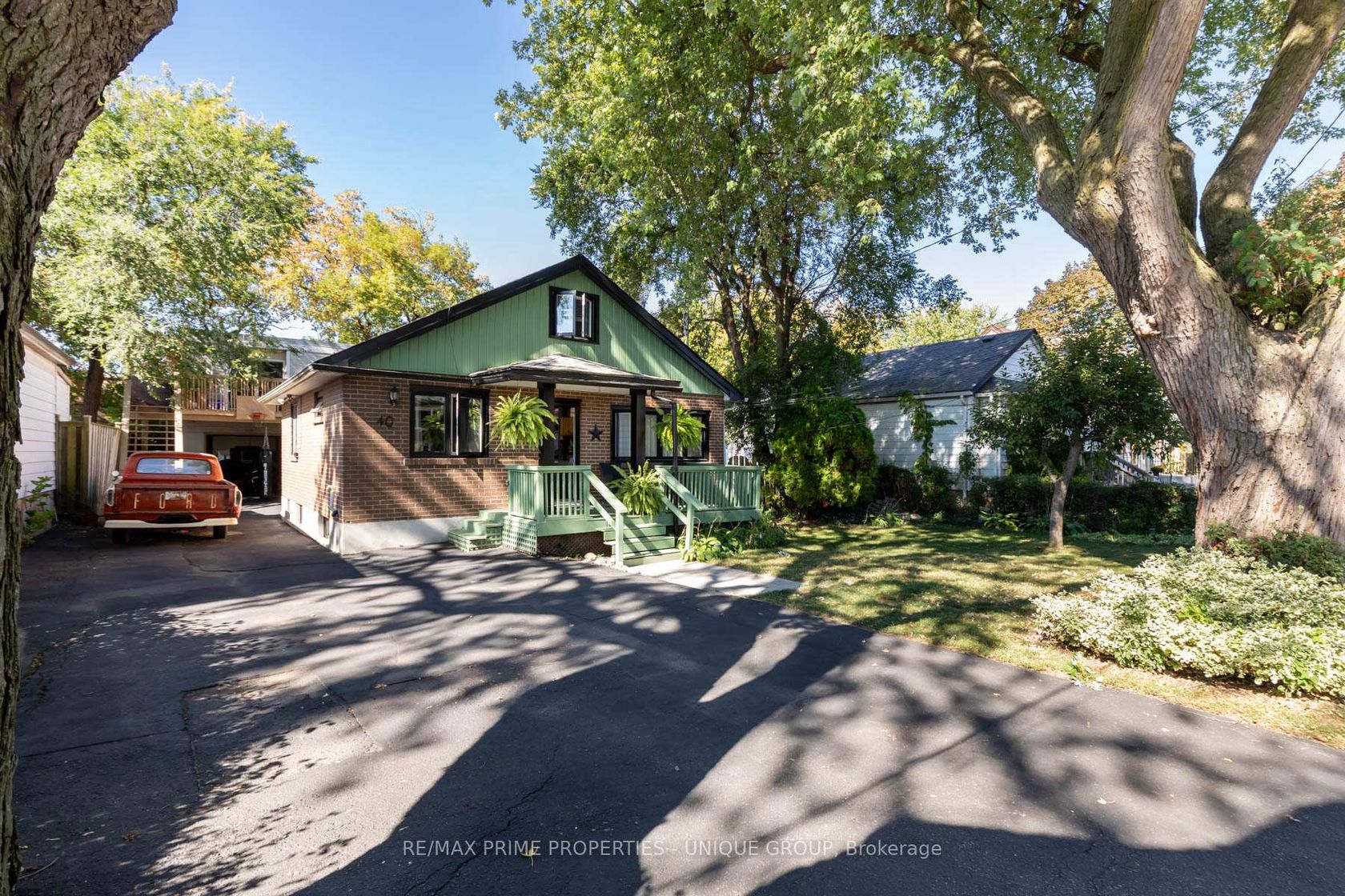 40 Jeavons Avenue, Birchmount, Toronto by Loree Meneguzzi Real Estate 40 Jeavons Avenue, Birchmount, Toronto