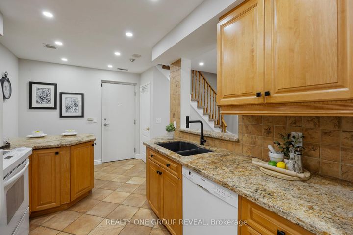 Photo 10 at 803 - 1400 The Esplanade Drive N, Town Centre, Pickering
