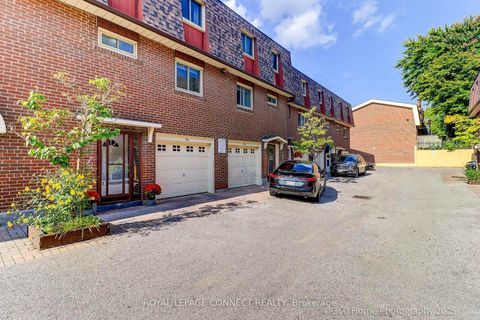 Photo 2 at 70 - 441 Military Trail S, Morningside, Toronto