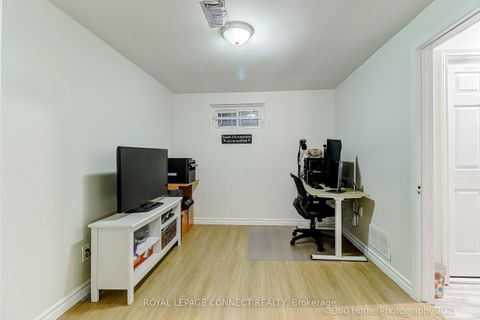 Photo 19 at 70 - 441 Military Trail S, Morningside, Toronto