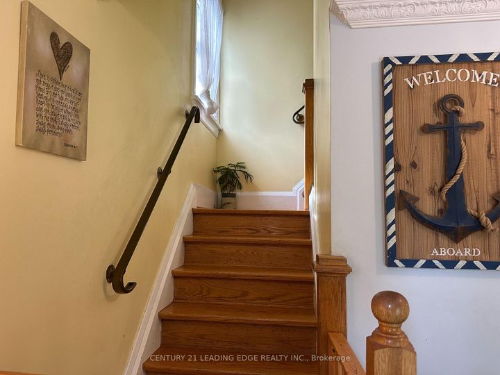 Photo 3 at 30 Cadillac Avenue N, O'Neill, Oshawa