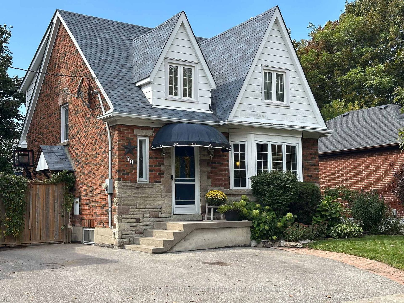 30 Cadillac Avenue N, O'Neill, Oshawa 2