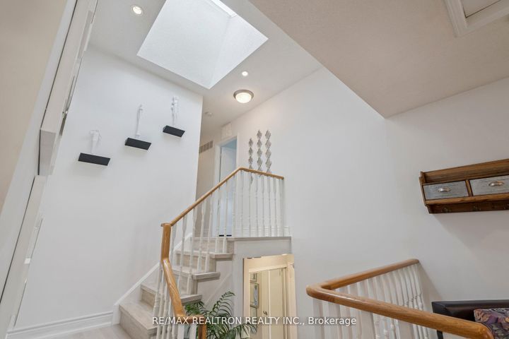 Photo 24 at 117 Glen Crescent, Uplands, Vaughan