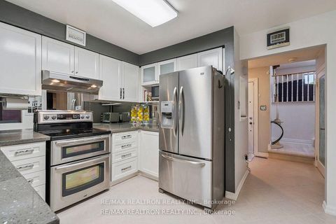Photo 6 at 117 Glen Crescent, Uplands, Vaughan