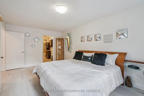 Photo 26 at 117 Glen Crescent, Uplands, Vaughan