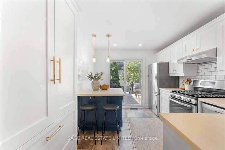 Photo 10 at 28 Pickering Street, Danforth, Toronto
