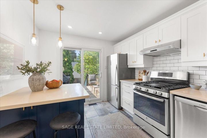 Photo 11 at 28 Pickering Street, Danforth, Toronto