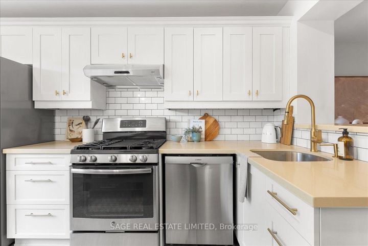 Photo 12 at 28 Pickering Street, Danforth, Toronto