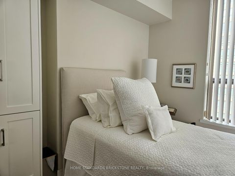 Photo 20 at 803 - 47 St Clair Avenue W, St. Clair, Toronto