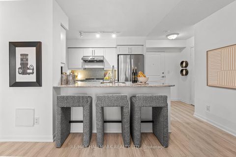 Photo 4 at 1910 - 35 Bastion Street, Niagara, Toronto