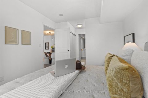 Photo 11 at 1910 - 35 Bastion Street, Niagara, Toronto