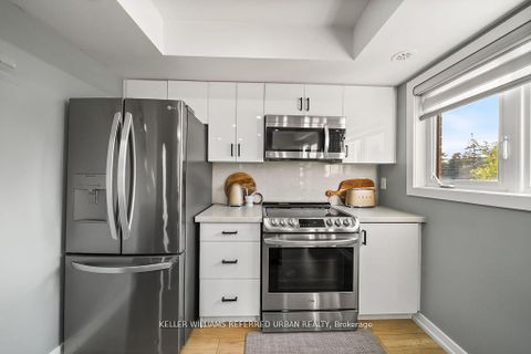 Photo 22 at 14 - 2335 Sheppard Avenue W, Pelmo Park W5, Toronto