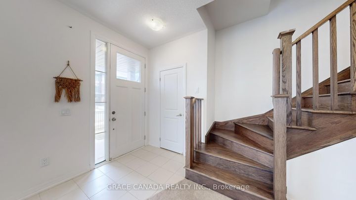 Photo 4 at 469 Provident Way, Mount Hope, Hamilton