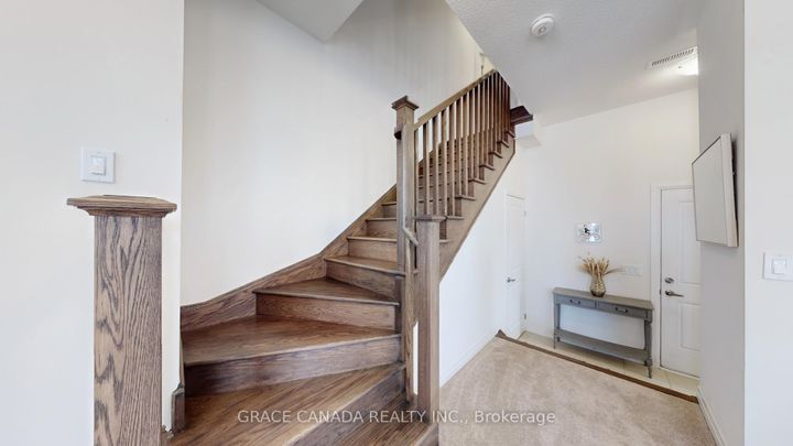 Photo 10 at 469 Provident Way, Mount Hope, Hamilton