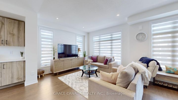 Photo 11 at 469 Provident Way, Mount Hope, Hamilton