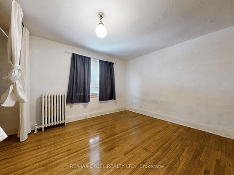 Photo 13 at 449 Christie Street, Wychwood, Toronto