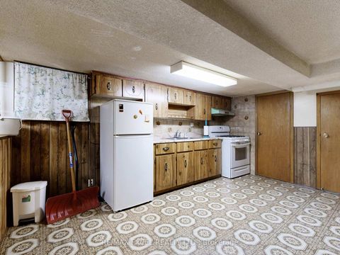 Photo 24 at 449 Christie Street, Wychwood, Toronto