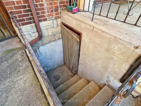 Photo 30 at 449 Christie Street, Wychwood, Toronto