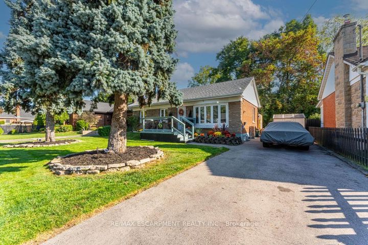 Photo 1 at 11 Beland Court, Glenview, Hamilton