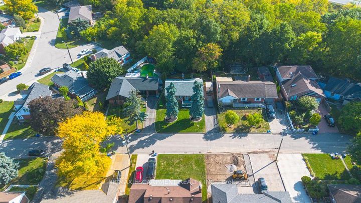 Photo 24 at 11 Beland Court, Glenview, Hamilton