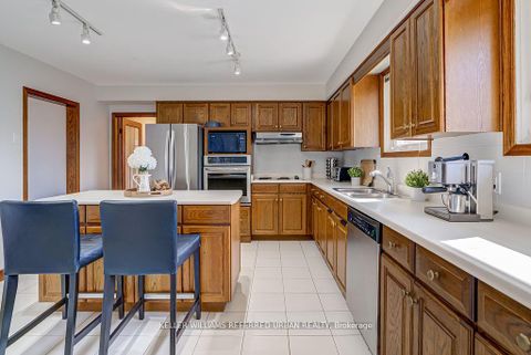 Photo 7 at 55 Tedder Street, Amesbury, Toronto
