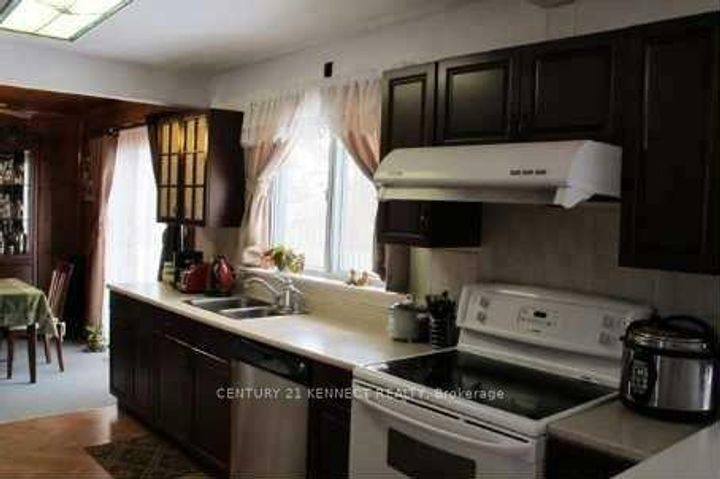 Photo 7 at 10813 Victoria Square Boulevard, Victoria Square, Markham
