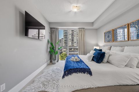 Photo 3 at 715 - 70 Roehampton Avenue, Mount Pleasant West, Toronto