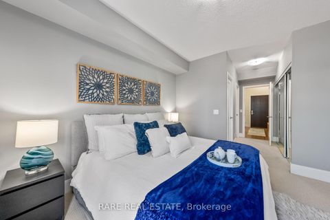Photo 5 at 715 - 70 Roehampton Avenue, Mount Pleasant West, Toronto