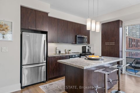 Photo 11 at 715 - 70 Roehampton Avenue, Mount Pleasant West, Toronto