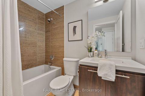Photo 21 at 715 - 70 Roehampton Avenue, Mount Pleasant West, Toronto
