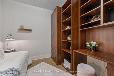 Photo 23 at 715 - 70 Roehampton Avenue, Mount Pleasant West, Toronto