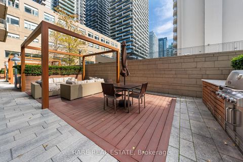 Photo 33 at 715 - 70 Roehampton Avenue, Mount Pleasant West, Toronto