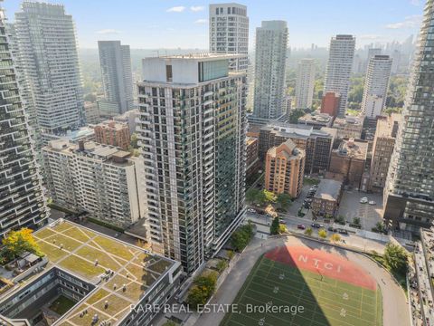 Photo 36 at 715 - 70 Roehampton Avenue, Mount Pleasant West, Toronto