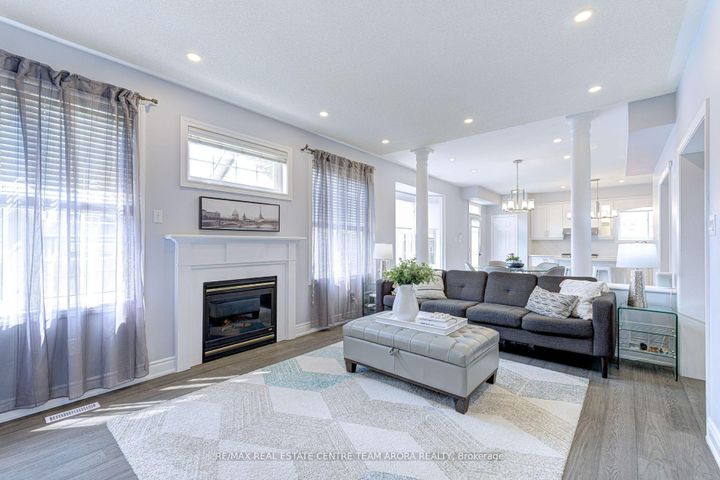 Photo 17 at 7129 Gillespie Lane, Meadowvale Village, Mississauga