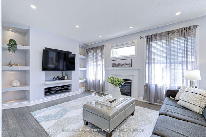 Photo 18 at 7129 Gillespie Lane, Meadowvale Village, Mississauga