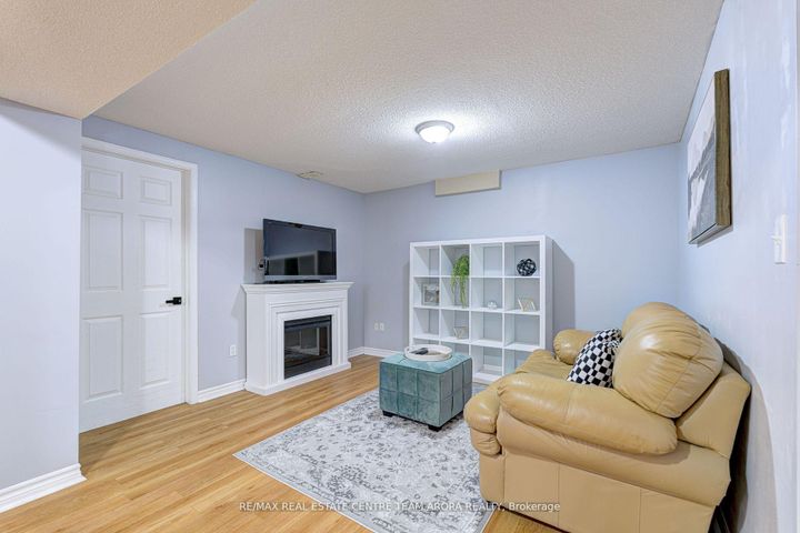 Photo 36 at 7129 Gillespie Lane, Meadowvale Village, Mississauga