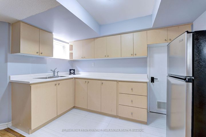 Photo 39 at 7129 Gillespie Lane, Meadowvale Village, Mississauga