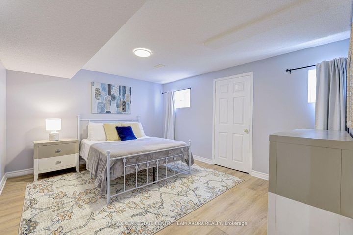 Photo 40 at 7129 Gillespie Lane, Meadowvale Village, Mississauga