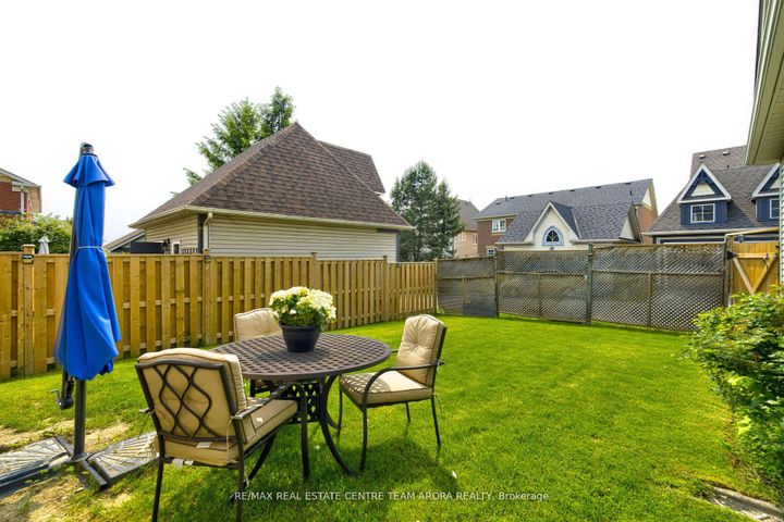 Photo 44 at 7129 Gillespie Lane, Meadowvale Village, Mississauga