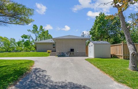 Photo 1 at 88 Rose Street, Wellington, Barrie